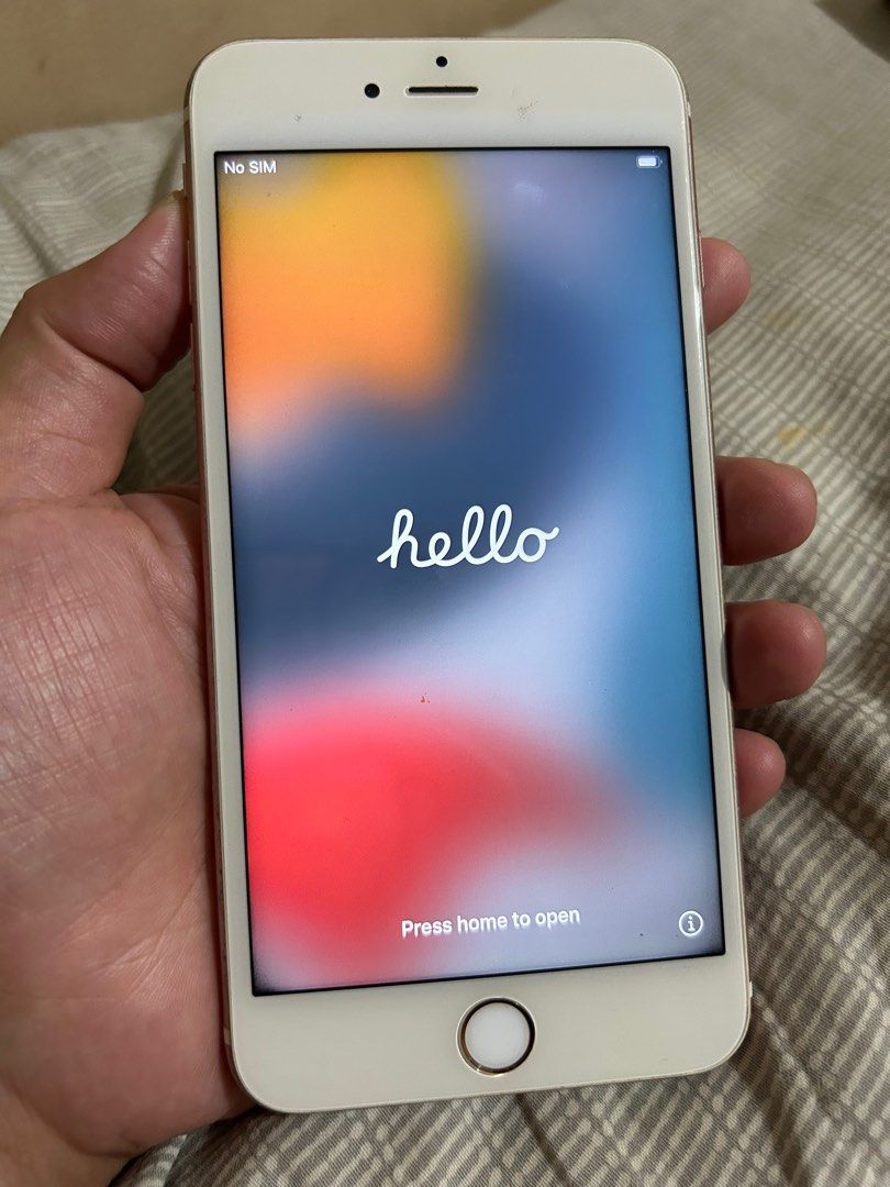 Iphone 6s Plus 128gb Rosegold (Category: iPhone 6 Series) located in Manila. Submitted by katespadechic (Listing ID 1385933320, Image 1). Description: First Owner Japan Variant natapon ko na pala ung box 💯% legit lahat ng iphone ko lage galing japan from my mom💗 Fully Unlock any sim will work Issues scratches due to iphone cases Needs battery replacement lang The rest all goods pa as seen on pic Unit only no inclusions-.