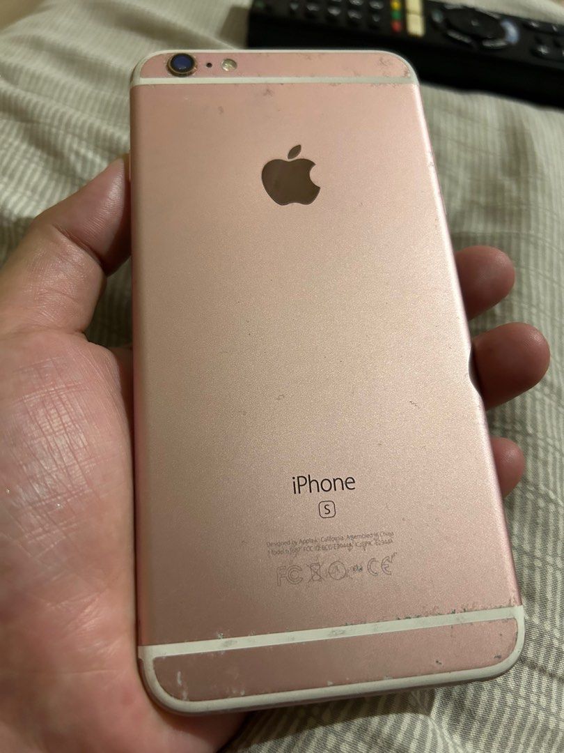 Iphone 6s Plus 128gb Rosegold (Category: iPhone 6 Series) located in Manila. Submitted by katespadechic (Listing ID 1385933320, Image 2). Description: First Owner Japan Variant natapon ko na pala ung box 💯% legit lahat ng iphone ko lage galing japan from my mom💗 Fully Unlock any sim will work Issues scratches due to iphone cases Needs battery replacement lang The rest all goods pa as seen on pic Unit only no inclusions-.