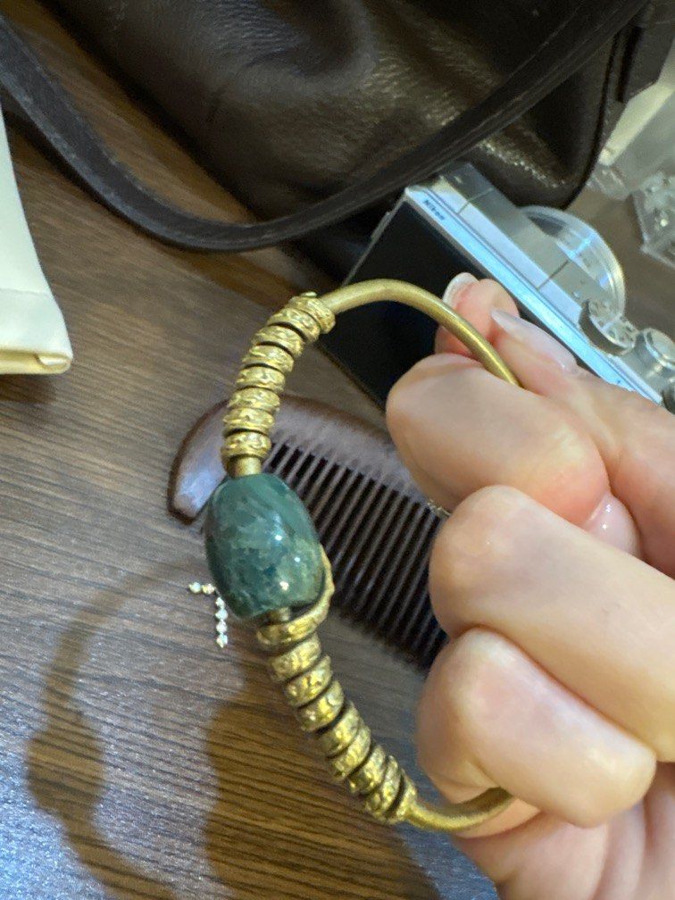 Jade bangle (Category: Bracelets) located in Quezon City. Submitted by jdsdeclutters (Listing ID 1385987696, Image 2). Description: Brass non tarnish handmade jade bangle from peru.