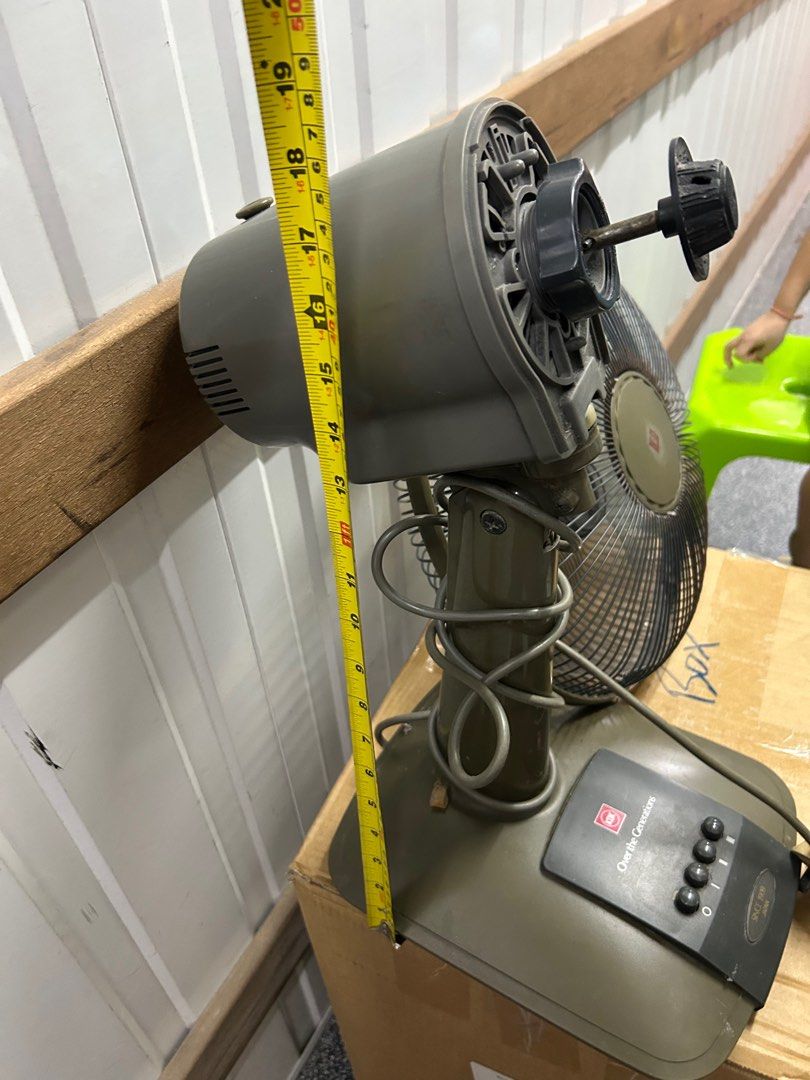 KDK standing fan (Category: Fans) located in Singapore. Submitted by catch21hfdhbbxdr (Listing ID 1385816632, Image 3). Description: Check photo for dimensions .