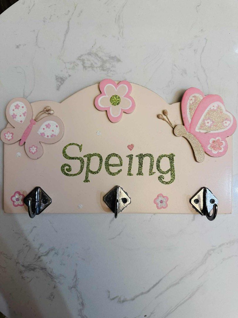 Kids ROOM coat hanger 2pcs set (Category: Other Home Decor) located in Mandaluyong City. Submitted by kidssection_2891 (Listing ID 1386000689, Image 3). Description: .