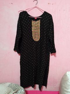 (Category: ) located in . Submitted by aina.s.wardrobe (Listing ID 1385851783, Image 1). Description: .