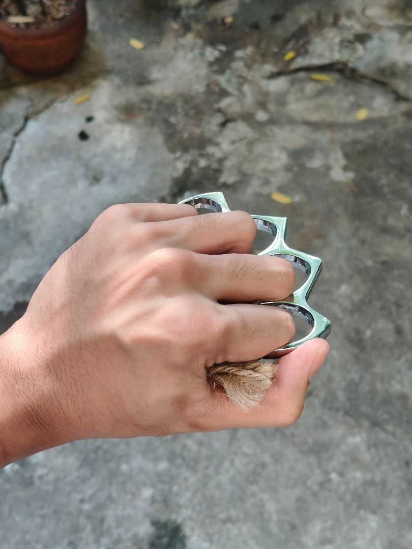 Brass Knuckles/Knuckle Dusters (unused) (Category: Vintage Collectibles) located in Caloocan City. Submitted by jamvg (Listing ID 1385954736, Image 3). Description: Price is negotiable One size fits all.