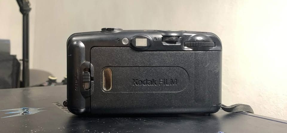 Kodak KB10 Film Camera (Category: Cameras) located in Quezon City. Submitted by probrofister (Listing ID 1385878531, Image 2). Description: Point and shoot film camera Still in working condition **Flash charges up but does not fire Meetup or deliver thru Lalamove, etc..