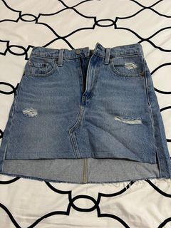 (Category: ) located in . Submitted by ascloset22 (Listing ID 1385914604, Image 1). Description: .