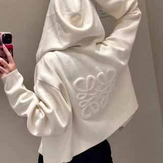 (Category: ) located in . Submitted by lux.finds (Listing ID 1385810814, Image 1). Description: .