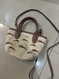 (Kategori: ) berada di . Dikirim oleh nvitatata (ID iklan 1385910362, Gambar 1). Deskripsi: .