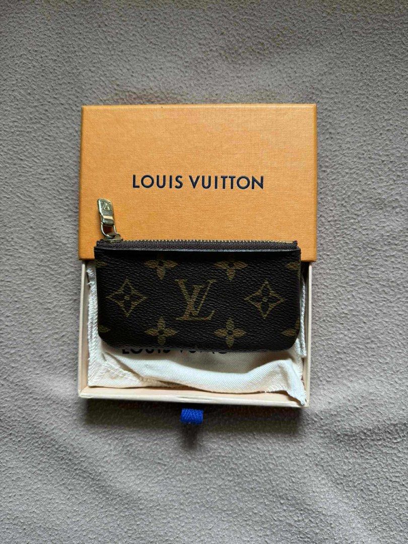 Louis Vuitton key cles pouch (Category: Luxury Bags & Wallets) located in Dasmarinas. Submitted by lovedbuyme (Listing ID 1385858486, Image 3). Description: Slightly Used (2019 purchased) Srp: 25k+ dm for details! .