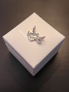 (Category: ) located in . Submitted by Axaxessories (Listing ID 1385979609, Image 1). Description: .