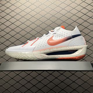 (Category: ) located in . Submitted by outlet.sneaker.shop (Listing ID 1385818591, Image 1). Description: .