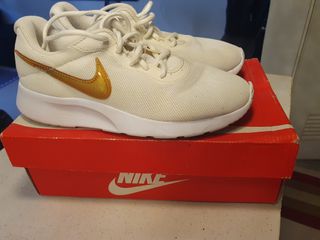 (Category: ) located in . Submitted by johnyes (Listing ID 1385840375, Image 1). Description: .