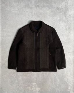 (Kategori: ) berada di . Dikirim oleh hakkithrifttops (ID iklan 1385834714, Gambar 1). Deskripsi: .