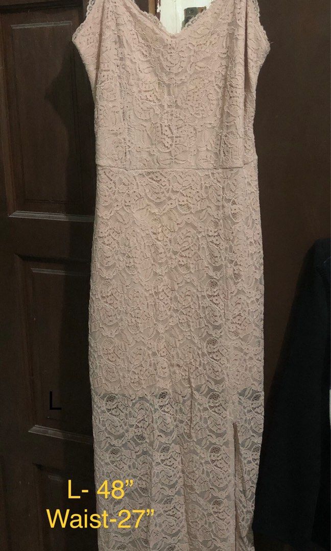 Party gown (Category: Dresses) located in Cainta. Submitted by starkable2021 (Listing ID 1385875348, Image 1). Description: Lace type, peach color with shawl..