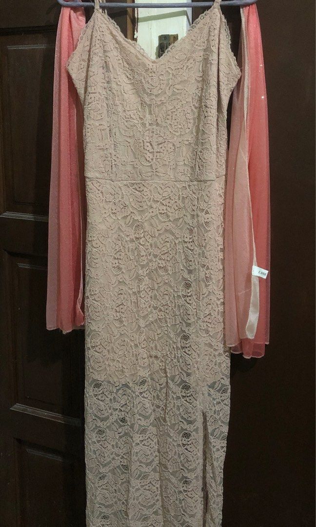 Party gown (Category: Dresses) located in Cainta. Submitted by starkable2021 (Listing ID 1385875348, Image 2). Description: Lace type, peach color with shawl..