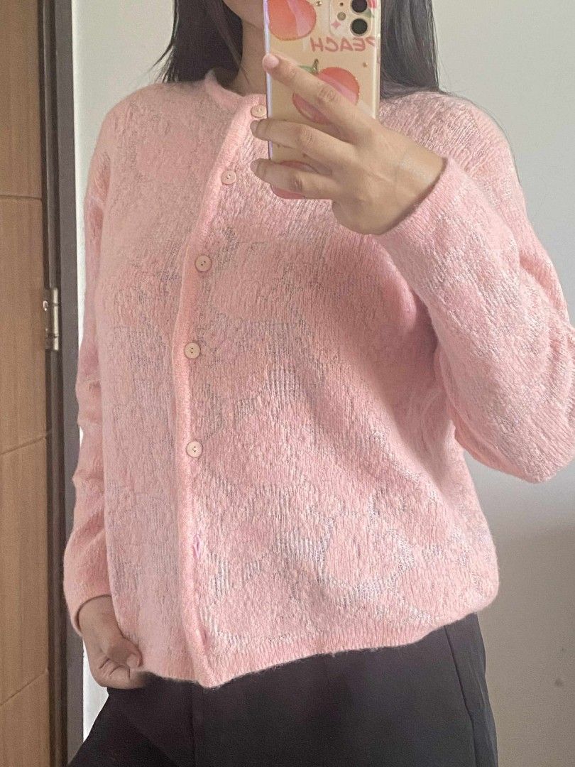 pink pastel wool cardigan (Category: Coats, Jackets and Outerwear) located in Angeles City. Submitted by yna.declutter (Listing ID 1385939752, Image 3). Description: 💌 good as new! 💌 cute pastel color 💌 material: wool 💌 perfect for tag lamig ✨ 💌 size large on tag 💌 best fit in small to medium 💌 payment first / gcash.