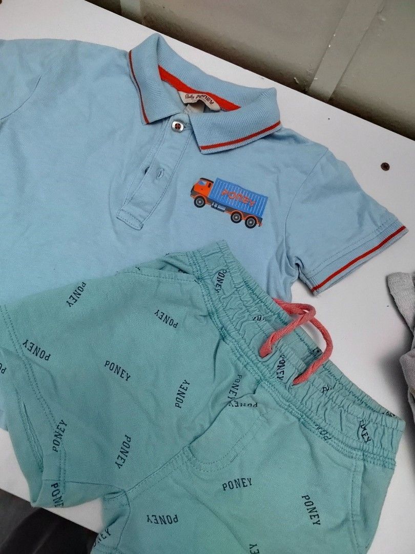 Poney tiny button (Category: Babies & Kids Fashion) located in Semenyih. Submitted by iekasya (Listing ID 1385814663, Image 1). Description: Poney shirt 12-18m-rm10 poney pants 6-12m-rm5 tiny button 12-18m-rm5.