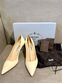 (Category: ) located in . Submitted by preloved_pb (Listing ID 1385889149, Image 1). Description: .