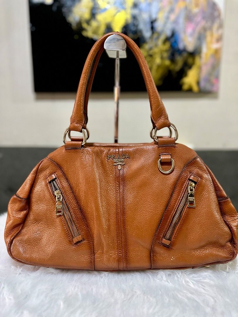 PRADA MILANO Clearance Sale❗️ (Category: Luxury Bags & Wallets) located in Leyte. Submitted by geojhen944614 (Listing ID 1385979612, Image 1). Description: PRADA MILANO.