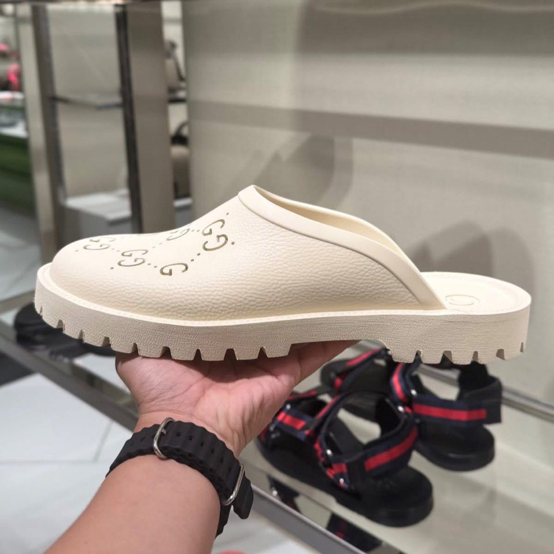 PRE ORDER- Gucci Sandals for Men (Category: Slippers & Slides) located in Muntinlupa City. Submitted by issavee (Listing ID 1385921691, Image 2). Description: Pre order only From Japan Brand new and original Complete inclusion Local sf c/o buyer.