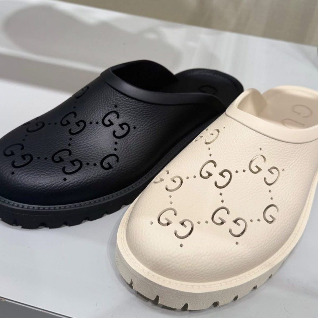 PRE ORDER- Gucci Sandals for Men (Category: Slippers & Slides) located in Muntinlupa City. Submitted by issavee (Listing ID 1385921691, Image 3). Description: Pre order only From Japan Brand new and original Complete inclusion Local sf c/o buyer.