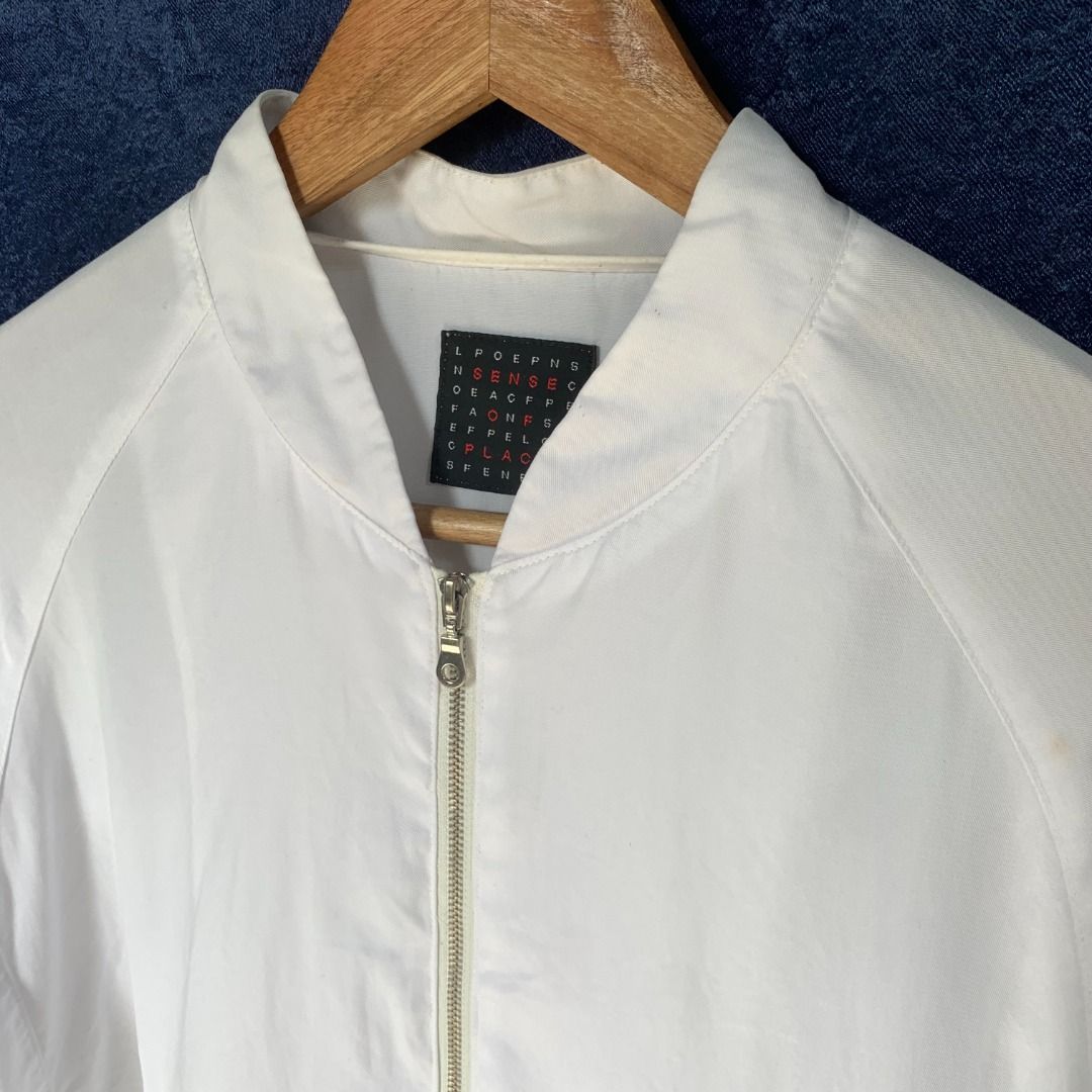 Sence of Place Zip Up Jacket (Category: Coats, Jackets and Outerwear) located in Bacoor. Submitted by thrifterrifix (Listing ID 1385959875, Image 1). Description: Sence of Place Zip Up Jacket Color: White Dimensions: ”25L x ”20.5W Issue/s: None Other Details: With side pockets.