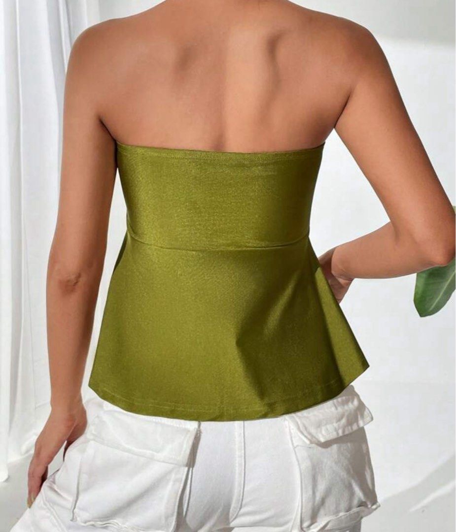 Shein Green Tube Top (Category: Others Tops) located in Quezon City. Submitted by ickynikkei (Listing ID 1385927459, Image 2). Description: - Never used - XS.