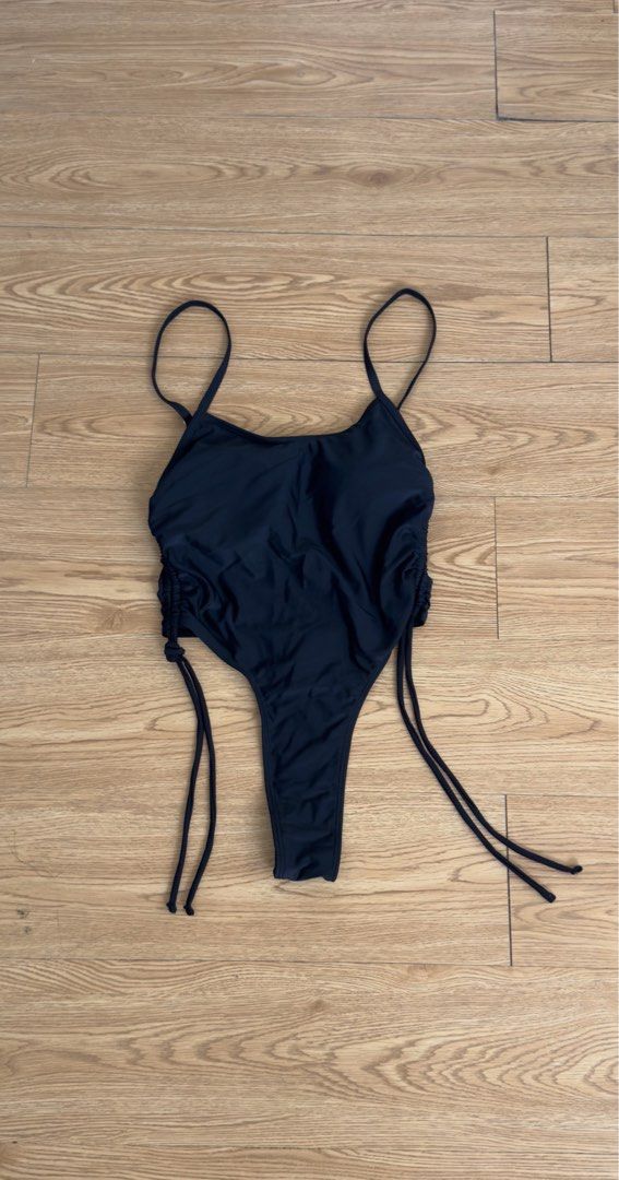 SHEIN HIGH CUT ONE PIECE SWIMSUIT (Category: Bikinis & Swimsuits) located in Cavite. Submitted by pmspreloved (Listing ID 1385958475, Image 1). Description: Item: SHEIN HIGH CUT ONE PIECE SWIMSUIT Condition: 10/10 Size: S Price: ₱200 —————— 🎀 FOR SURE BUYERS PLS SEND 🎀 Name Address Contact number —————— 🎀 PLS READ! 🎀 -Shipping of items will be done 1 day after payment has been settled (M-F only!) unless seller will advise you shipping will be