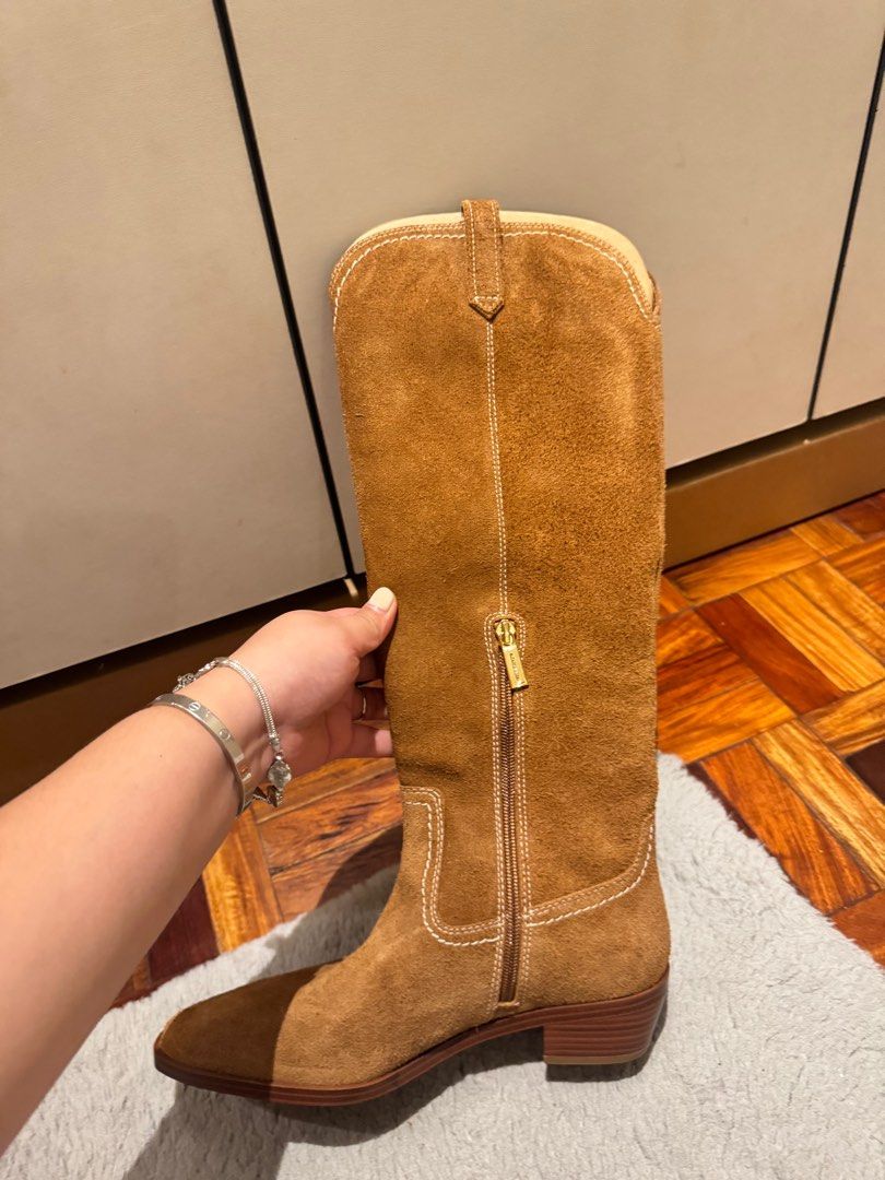 Suede Michael Kors Boots (Category: Boots) located in Pasig City. Submitted by checkingoutcloset (Listing ID 1385861456, Image 1). Description: .
