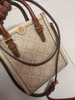 (Category: ) located in . Submitted by preloved265_ (Listing ID 1385829486, Image 1). Description: .
