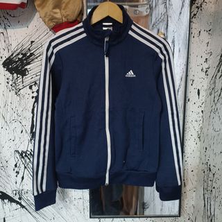 (Kategori: ) berada di . Dikirim oleh cahyosssss (ID iklan 1385819187, Gambar 1). Deskripsi: .