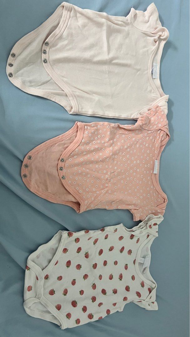 Tres onsie (Category: Babies & Kids Fashion) located in Makati City. Submitted by sweetdeclutter (Listing ID 1385815675, Image 1). Description: .
