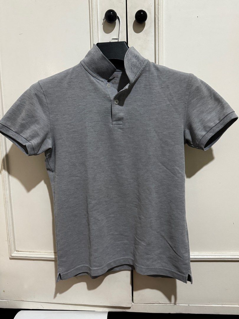 Uniqlo Polo Shirt (Category: Tshirts & Polo Shirts ) located in Makati City. Submitted by arsenalph (Listing ID 1385930079, Image 1). Description: .