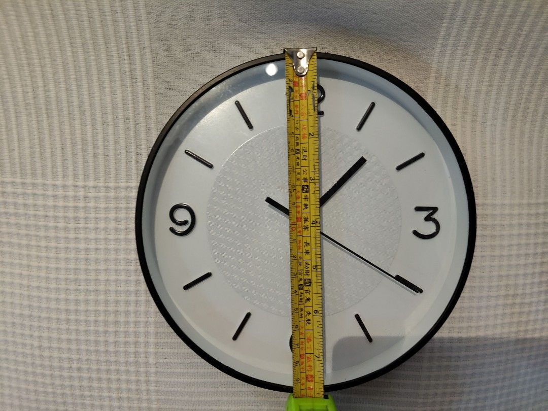 Wall Clock (Category: Clocks) located in Kuala Lumpur. Submitted by yayyyy_ (Listing ID 1385332364, Image 3). Description: Wall Clock 🕒🖼️ ✔️ Quiet movement (non-ticking) ✔️ Easy to hang – lightweight and sturdy 🔋 Battery operated Perfect for home, office, or classroom use. PM for more info or to deal :).
