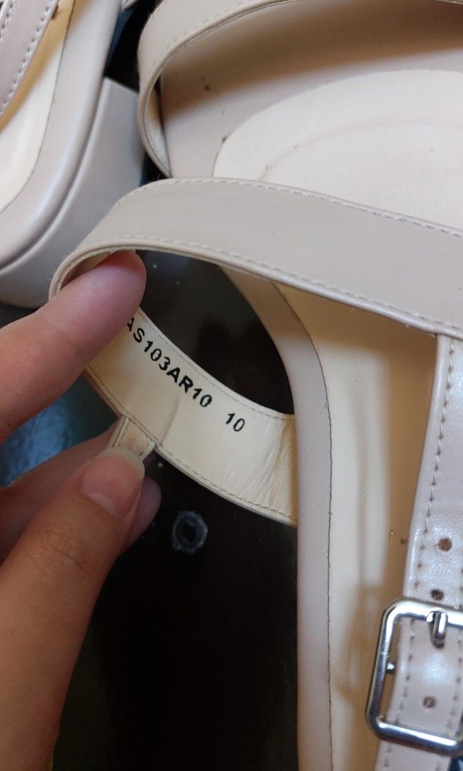 Zanea size10 (Category: Flats & Sandals) located in Cainta. Submitted by nahgr (Listing ID 1385834642, Image 3). Description: pls see photo.