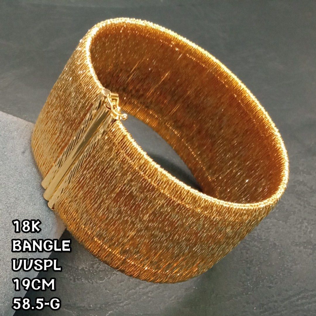 18k Saudi Gold YG & WG Bangles (Category: Bracelets) located in Manila. Submitted by blggold (Listing ID 1386011945, Image 1). Description: Pls read this msg: Pls follow Me. No Physical Store Online Only. Click and send me the photo so I can give you the price. Pls take note prices per gram are different in each photo. No when worn you only can see in Weigh, Hand Palm, Finger or Coin. Gcash Or BDO Bank Transfer. No PayPal. No Lay Away! Cash Only.