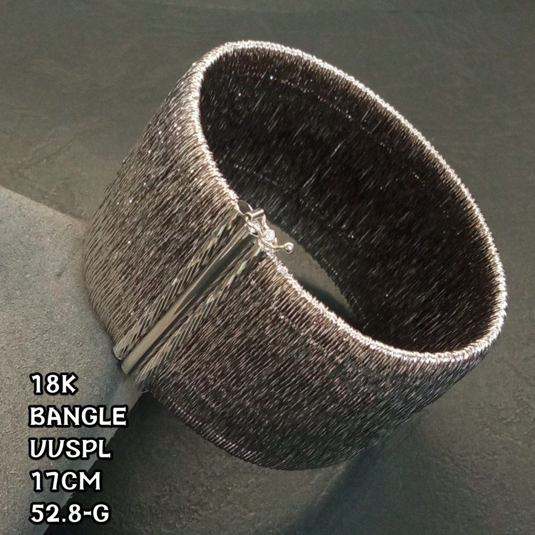 18k Saudi Gold YG & WG Bangles (Category: Bracelets) located in Manila. Submitted by blggold (Listing ID 1386011945, Image 2). Description: Pls read this msg: Pls follow Me. No Physical Store Online Only. Click and send me the photo so I can give you the price. Pls take note prices per gram are different in each photo. No when worn you only can see in Weigh, Hand Palm, Finger or Coin. Gcash Or BDO Bank Transfer. No PayPal. No Lay Away! Cash Only.