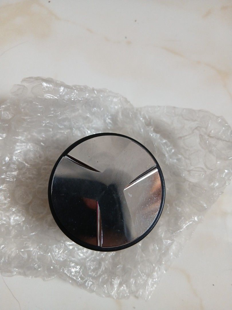 2in1 Distributor and Tamper (Category: Coffee & Tea Tableware) located in Legazpi City. Submitted by zxcv_10 (Listing ID 1386060071, Image 2). Description: for 54mm portafilter. only used twice. can be unscrewed to adjust both tamping and distributor. rfs: bought the wrong size. only used when i tested/puck prepped. nakatambay nalang ngayon..