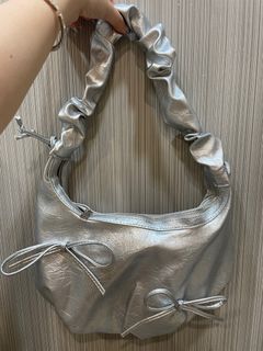 由 she.e.p (刊登 ID 1386205583，圖片 1) 提交，位於 的 (類別：)，說明：。