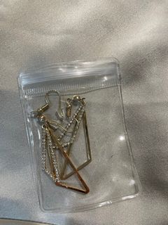 由 loving_buy_everywhere (刊登 ID 1386076258，圖片 1) 提交，位於 的 (類別：)，說明：。