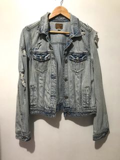 (Category: ) located in . Submitted by modishthriftstore (Listing ID 1386011034, Image 1). Description: .