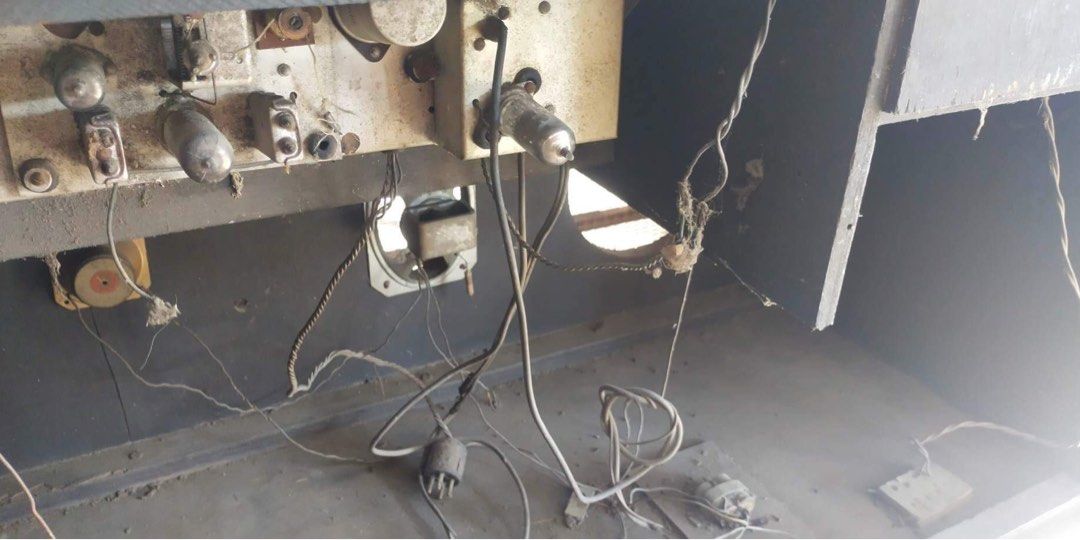Antique Television (Category: TV) located in Agoo. Submitted by retrotastic (Listing ID 1386122854, Image 3). Description: Antique collectible tv, very nice for display, retro theme. As is. For repair.
