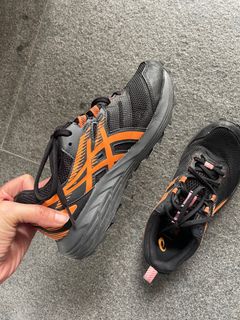Asics running shoes 2e For Sale Sports Equipment Carousell