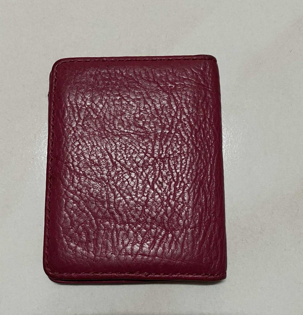 Auth MARC BY MARC JACOBS CARD WALLET (Category: Luxury Bags & Wallets) located in Manila. Submitted by gutierrez23265 (Listing ID 1386059829, Image 2). Description: auth marc by marc jacobs card wallet genuine leather pls check all photos details before magmine no return no exchange payment first add sf no cop or cod payment fixxxx priceee passss sa mga baaarrraaattt balik bili sale today only ‼️ sa makakapagpay lang agad.