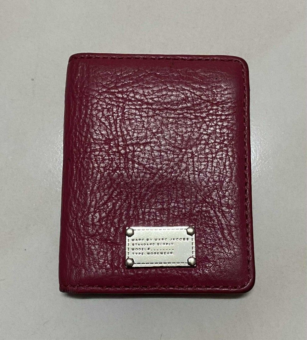 Auth MARC BY MARC JACOBS CARD WALLET (Category: Luxury Bags & Wallets) located in Manila. Submitted by gutierrez23265 (Listing ID 1386059829, Image 1). Description: auth marc by marc jacobs card wallet genuine leather pls check all photos details before magmine no return no exchange payment first add sf no cop or cod payment fixxxx priceee passss sa mga baaarrraaattt balik bili sale today only ‼️ sa makakapagpay lang agad.