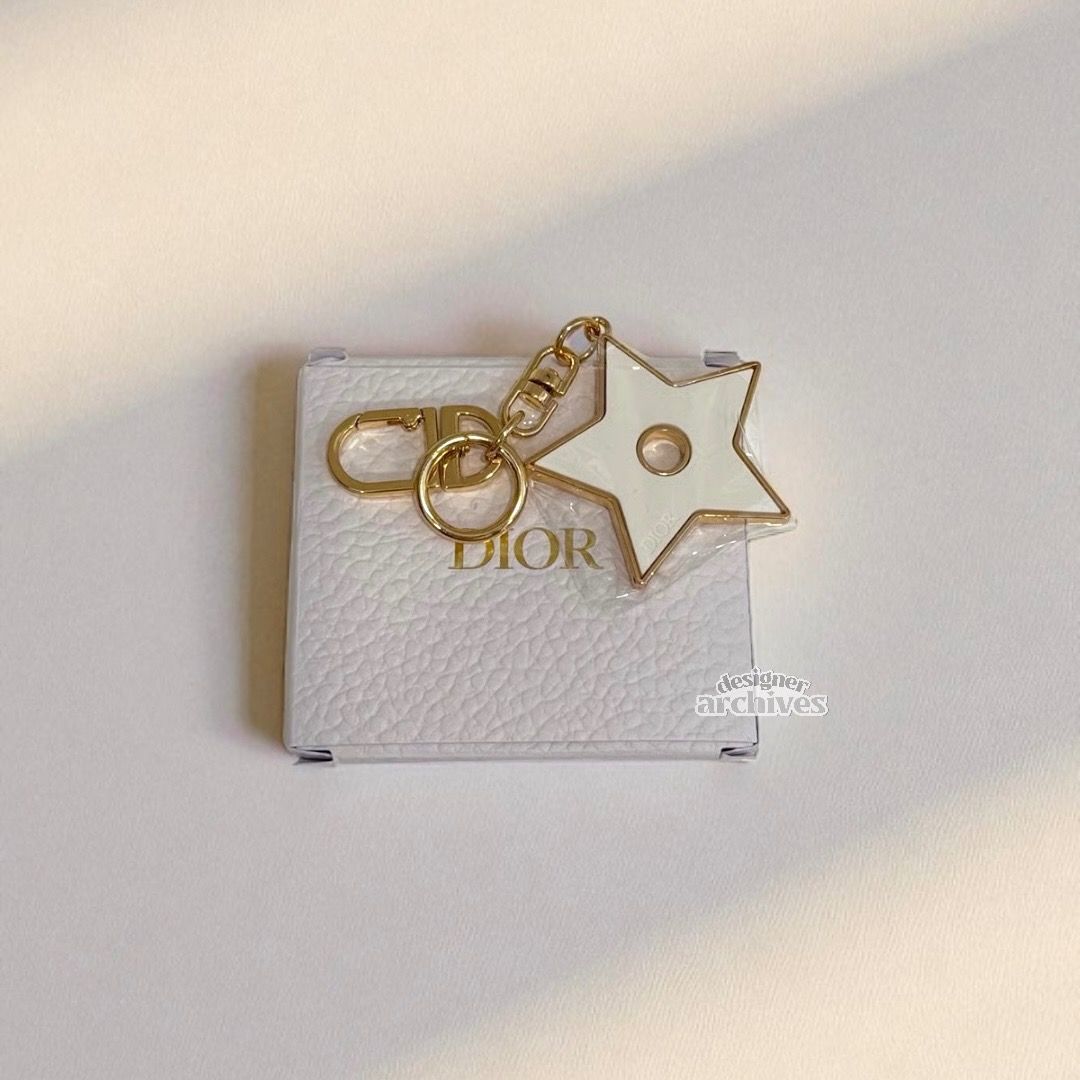 ⭐️Authentic Dior Keychain (Preorder) (Category: Luxury Accessories) located in Manila. Submitted by designerarchives.ph (Listing ID 1386123686, Image 1). Description: With box! Actual photo posted ✨ 7 days eta 50% dp is required Buyer will shoulder sf This is a gift with purchase item. .