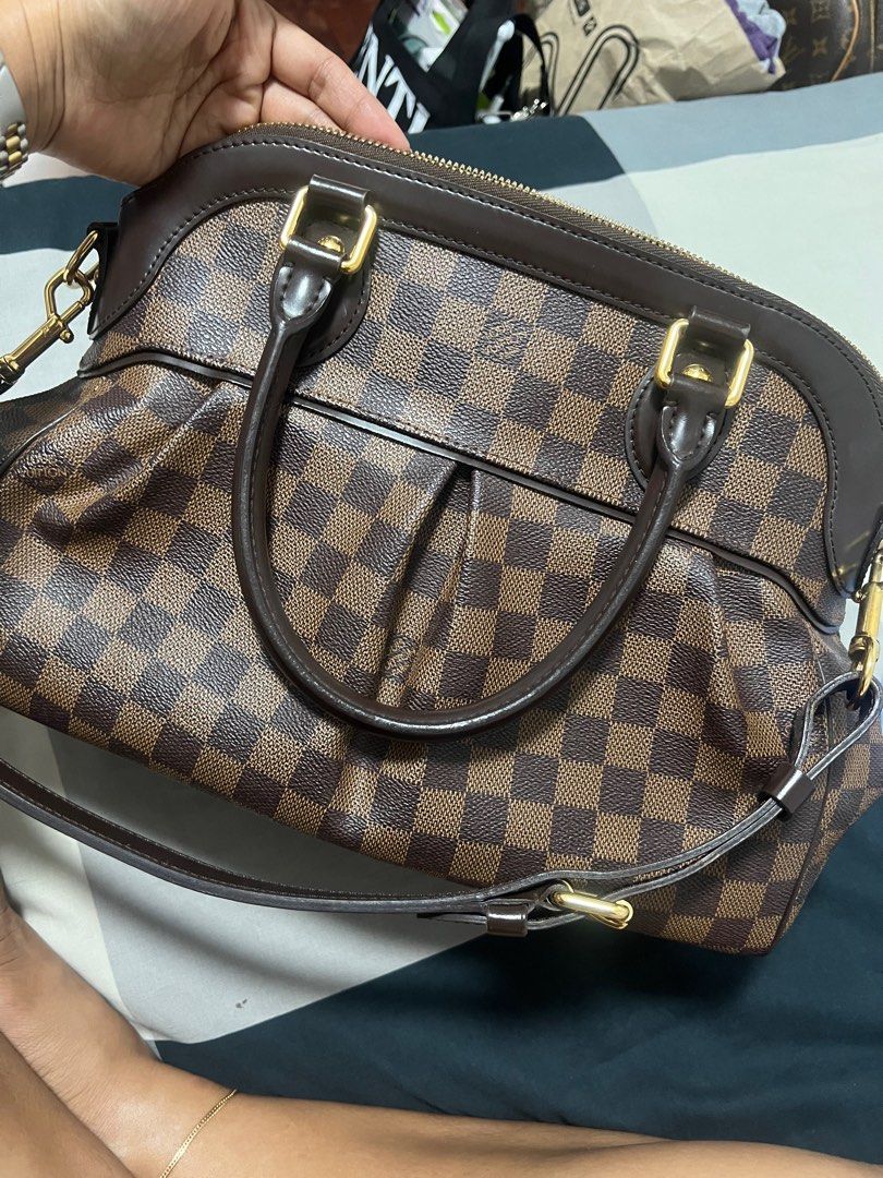 Authentic Trevi LV (Category: Luxury Bags & Wallets) located in Malolos. Submitted by zcess04 (Listing ID 1386143499, Image 1). Description: Trevi Personal Preloved .