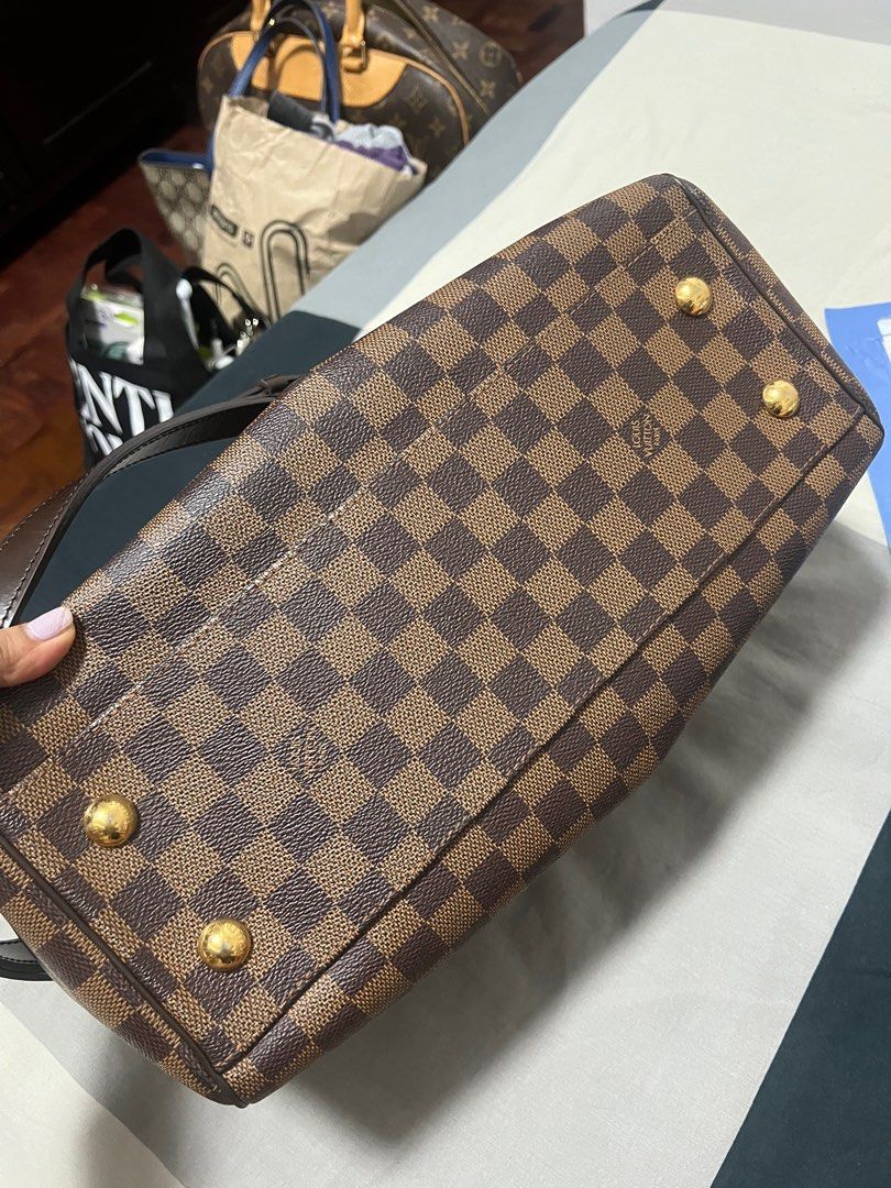 Authentic Trevi LV (Category: Luxury Bags & Wallets) located in Malolos. Submitted by zcess04 (Listing ID 1386143499, Image 2). Description: Trevi Personal Preloved .