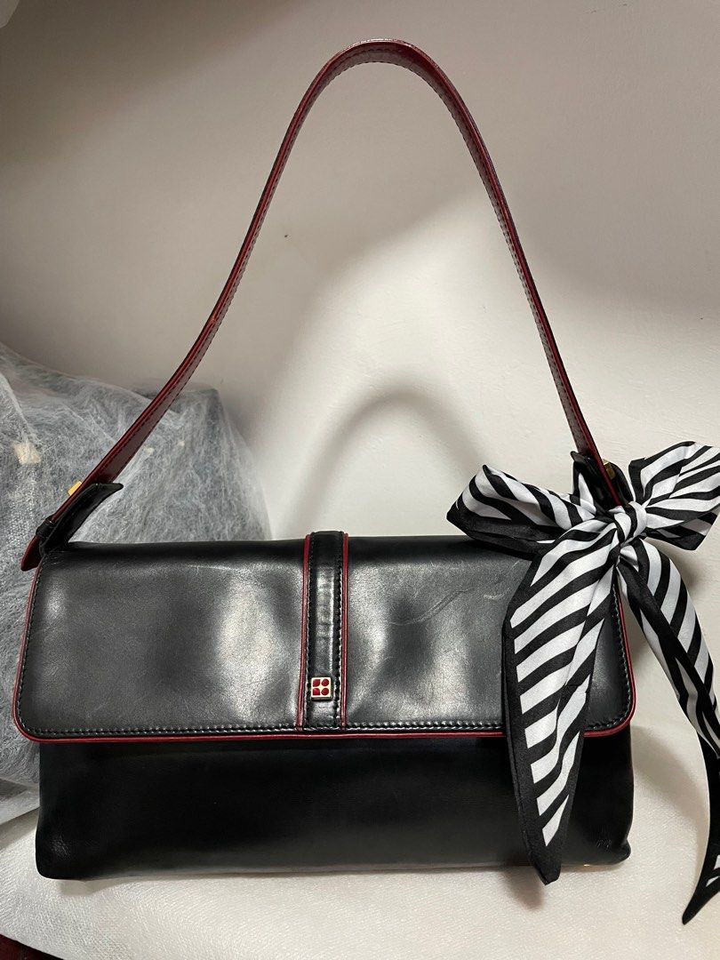Authentic Vintage Kate Spade kili (Category: Luxury Bags & Wallets) located in Guiguinto. Submitted by prelovedinc2024 (Listing ID 1386039404, Image 1). Description: guaranteed authentic, bought in Japan Vintage - with signs of use. scratches size: 10x5.5x3.5”.