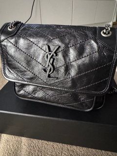 (Kategori: ) berada di . Dikirim oleh luxuryclosetsaliciaa (ID iklan 1386022887, Gambar 1). Deskripsi: .