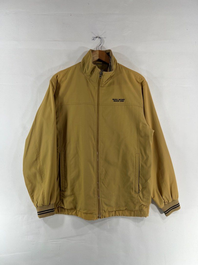 Bhpc jacket (Category: Coats, Jackets and Outerwear) located in Kuala Terengganu. Submitted by globaltriftstore (Listing ID 1386188554, Image 1). Description: pit:23 labuh:28 ka78.